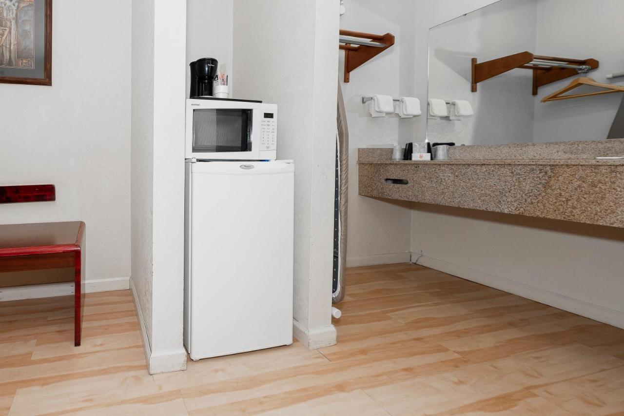 Red Roof Inn & Suites Roma Dış mekan fotoğraf