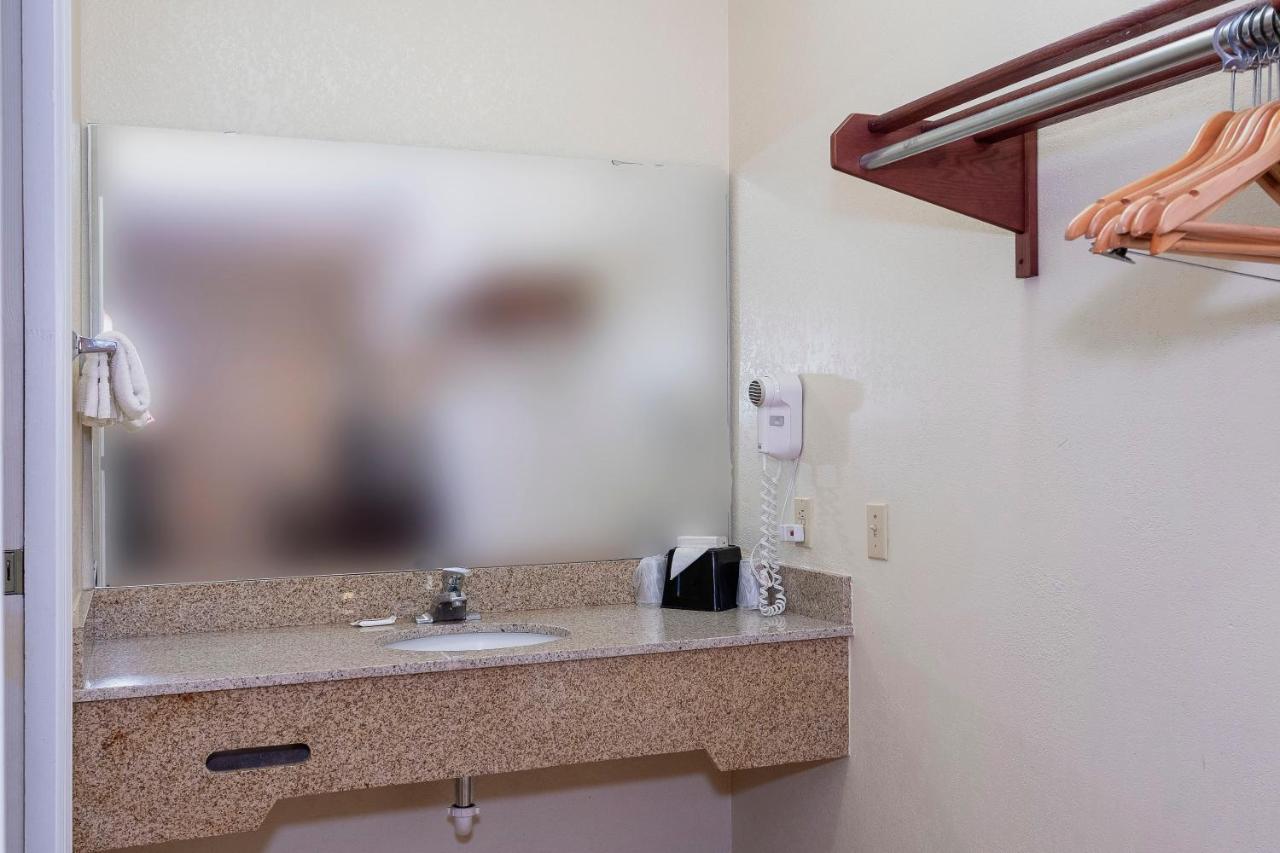 Red Roof Inn & Suites Roma Dış mekan fotoğraf
