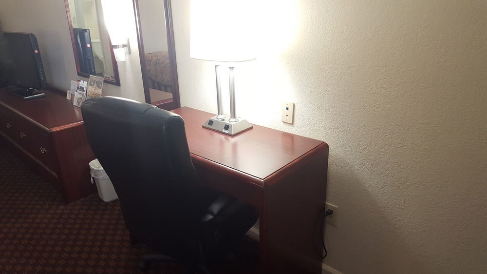Red Roof Inn & Suites Roma Dış mekan fotoğraf