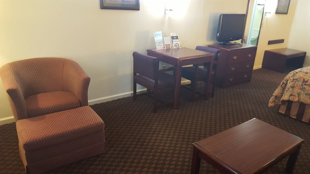 Red Roof Inn & Suites Roma Dış mekan fotoğraf